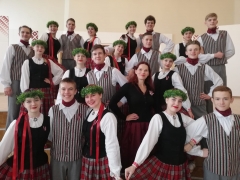Daugavpils Valsts ģimnāzijas deju kopa “Leiļi”