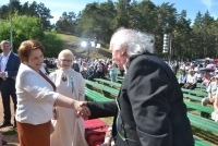 Ministru prezidente L. Straujuma kopā ar Goda virsdiriģenti T. Broku un virsdiriģentu E. Račevski. Fotogrāfs J. Dunaiskis