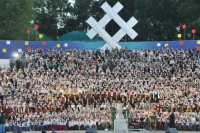 Latgales dziesmu svētku kopkoris. Diriģente T. Broka. Fotogrāfs J. Dunaiskis